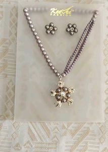 Classic Perls Neckless