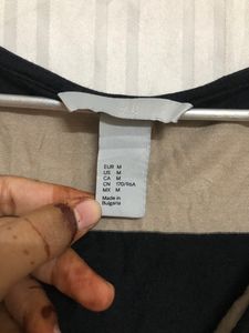 H&amp;M Short Sleeve Top