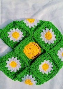 Crochet Smiley Daisy Bag