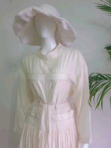 ELEGANT WHITE DRESS