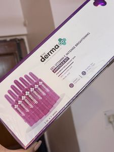 The Derma Co Vit C Ampoule Kit