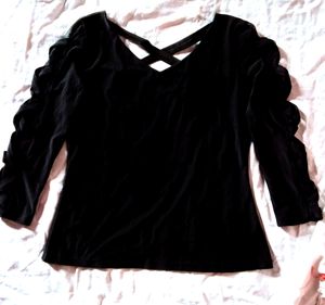 GORGEOUS BLACK 🖤 TOP