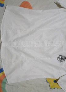 White Short Sleeve Shirt fitting