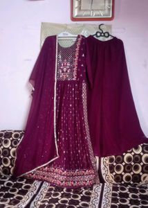 Very Beautiful Nayra Cut Suit