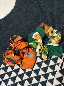 Floral Print Scrunchie Set
