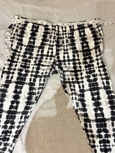 Tie Dye Cutout Leggings