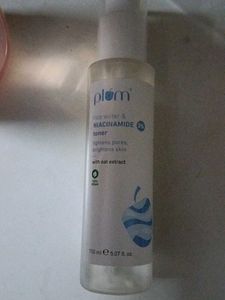 Plum Niacinamide Toner