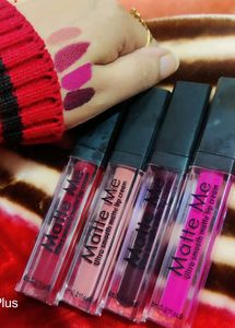 COMBO OF FLATS AND LIPSTICK SET