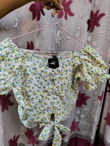 Charming White Floral Puff Sleeve Crop Top | Tie F