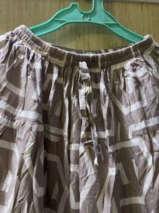 beautiful abstract print skirt💗
