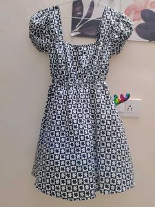 Monochrome Mini