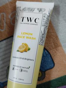 The Woman Company Lemon Face Wash