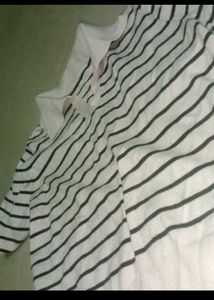 A Black Lining Cream Top..🌕