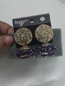 Pearl GUNGROO jhumkaas
