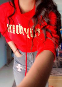 Red Huddie Crop