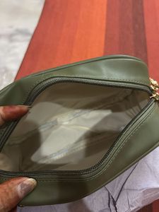 Chic Green Crossbody Bag