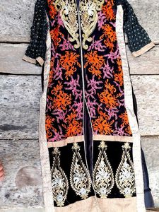 Karachi Style Kurta With Embroidery Work