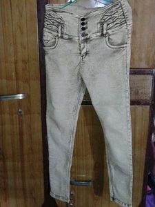 High Waisted Distressed Jeans