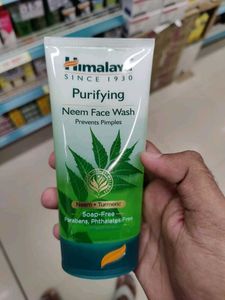 Himalaya Purifying Neem Face Wash + Gift 🎁