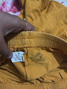 Mustard Colour  Leggings- M Size