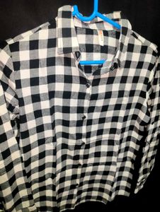 Chic Black &amp; White Checked Flannel Shirt