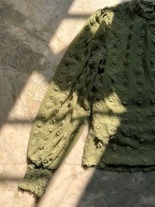 Green Long Sleeve Top