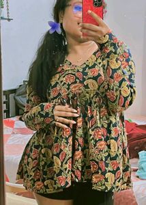 Beautiful Women Floral Peplum Top