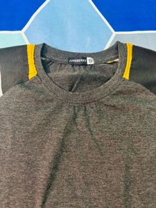 Striped Sleeve T-shirt