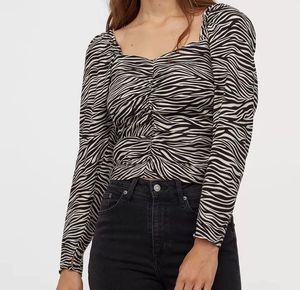 H&amp;M Zebra Print Ruched Puff Sleeve Top