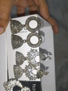 Earings