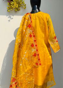 Embroidered Pakistani Suit