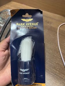 Park Avenue Shaving Kit w Brush And Tri Blade