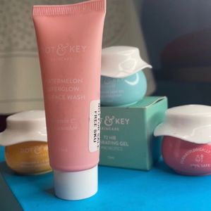 Dot N Key Skincare Kit