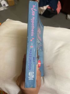 The Love Hypothesis by Ali Hazelwood