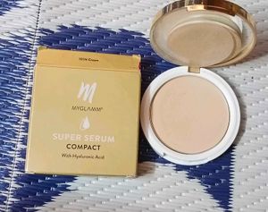Myglamm Super Serum Compact With Hyaluronic Acid