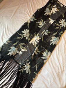 Black and white free size shrug