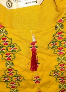(New) Embroidered Yellow Kurta