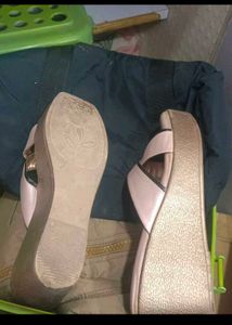 Pink Sandals wore only 1time in cash 350 Rs