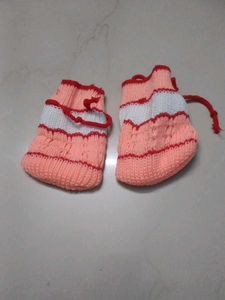 Woolen Set Of Sweater Pant And Socks For 0-6Months