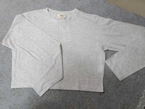 Sotbella Grainy Crop Top