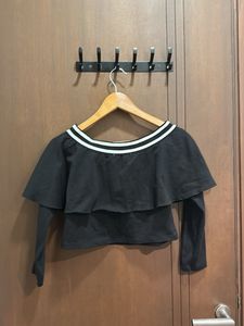 Black Off-Shoulder Ruffle Crop Top – Size S