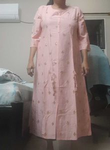 Elegant Pink Embroidered Kurta