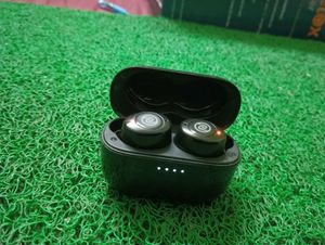 Noise Shots Ergo Truly Wireless Earbuds