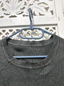 🎀Gray Knit Top with Teddy Bear A