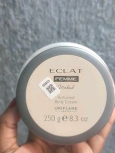 Oriflame Eclat Femme Weekend Body Cream