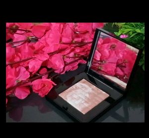 Combo Bb Highlighter & Estee Lose Powder