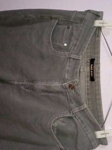 Gray Denim Jeans 👖Girls 30waist