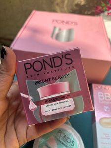 Pond's Skin Care Set