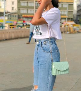 Oversized Crop Urbanic Tshirt