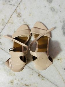 Toshina Women Beige Heels Sandal
